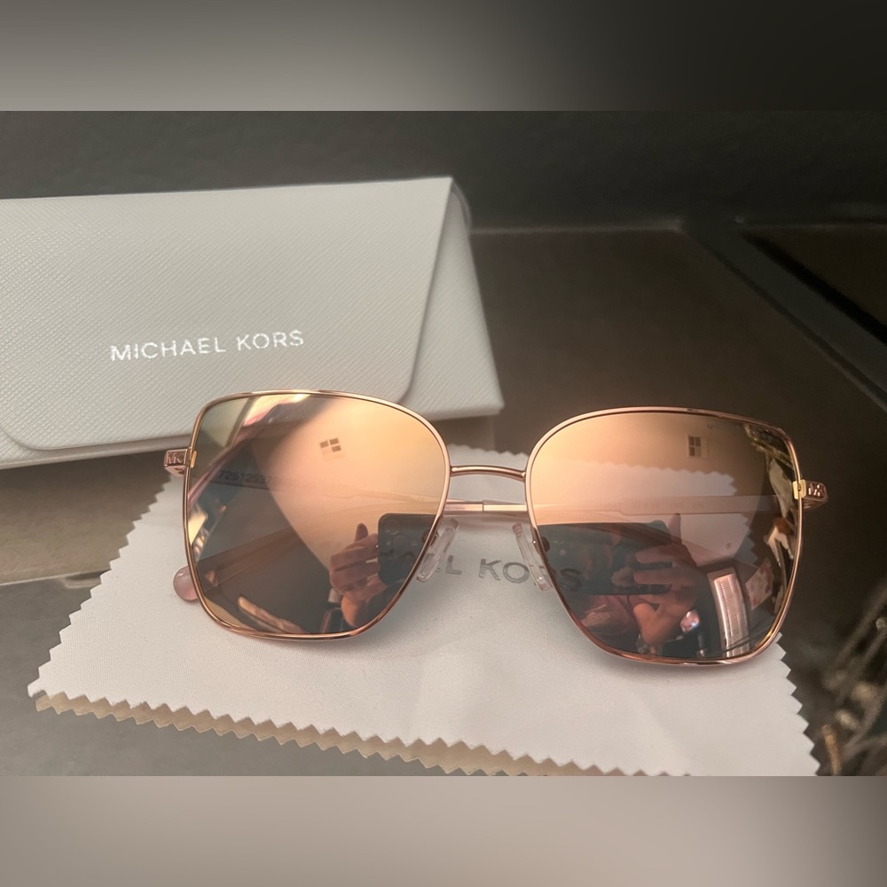 NWT Micheal Kors Bastia Butterfly Shaped Rose Gold Sunglasses